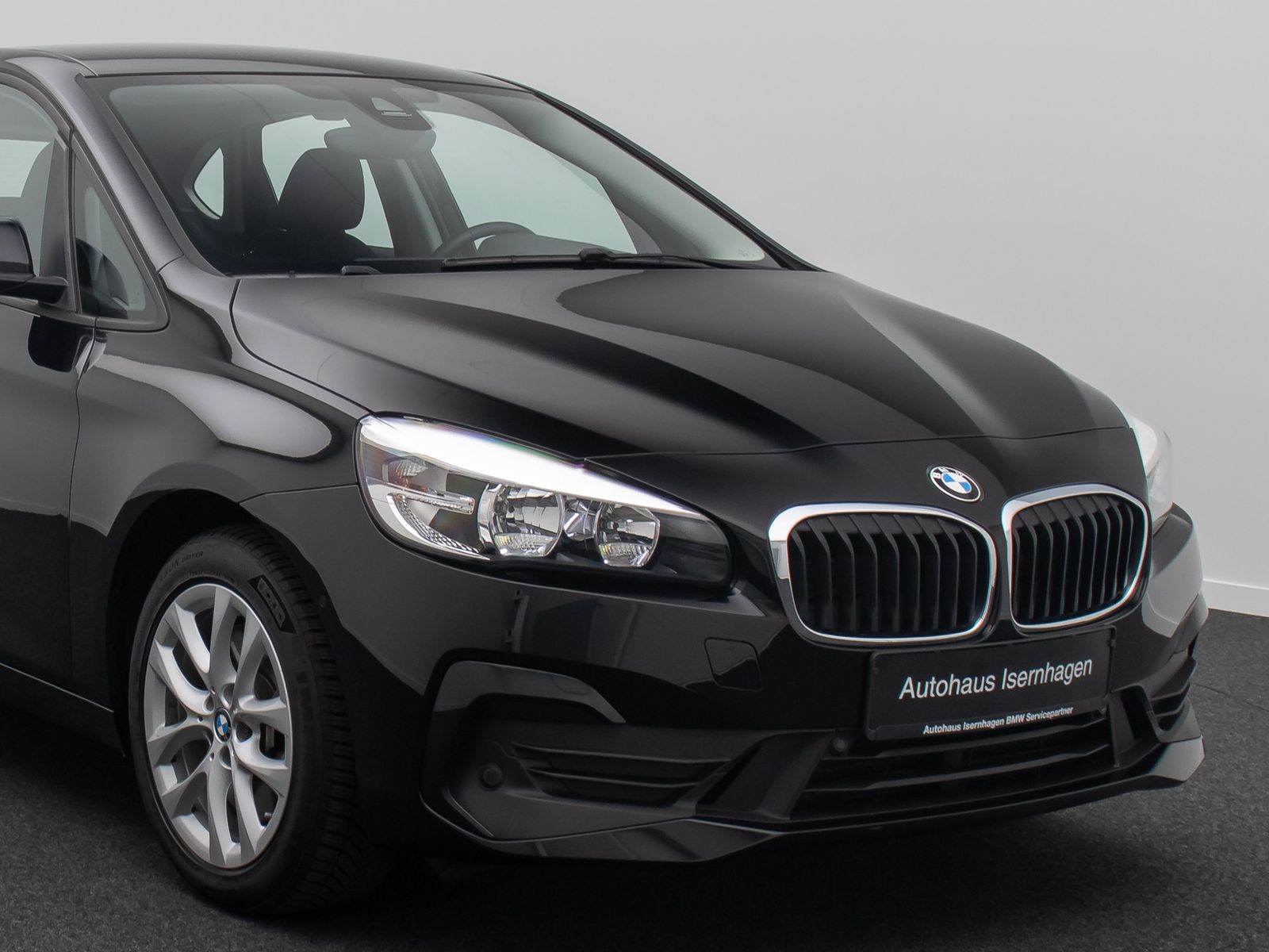 Fahrzeugabbildung BMW 225xe iPerf  Active Tourer ParkAss Navi WLAN PDC