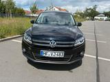 Volkswagen Tiguan 2.0 TDI 4MOTION Sport & Style AHK - Volkswagen Tiguan aus 2012 mit Diesel-Antrieb