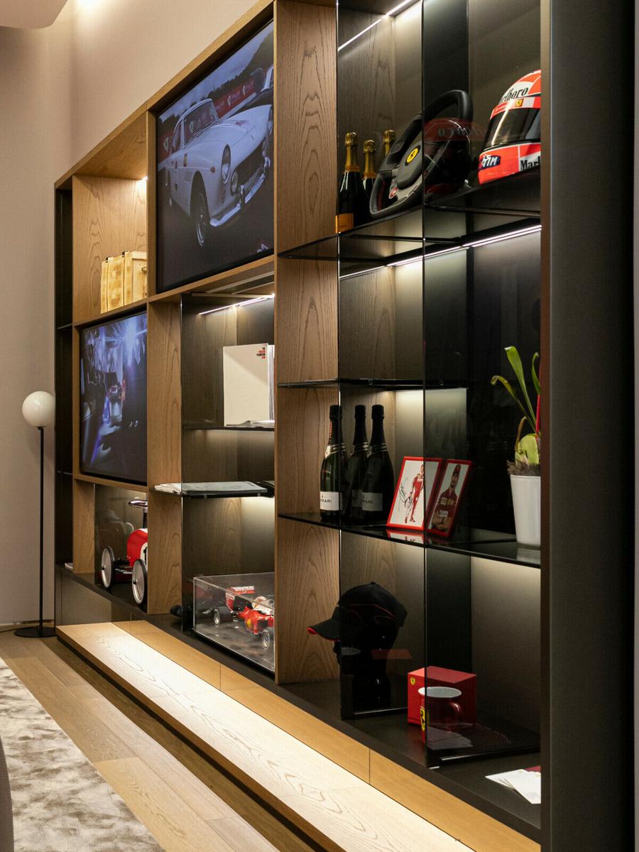 showroom-image-top