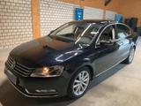 Volkswagen Passat Lim. Highline - gebrauchte VW Passat aus dem Jahr 2012