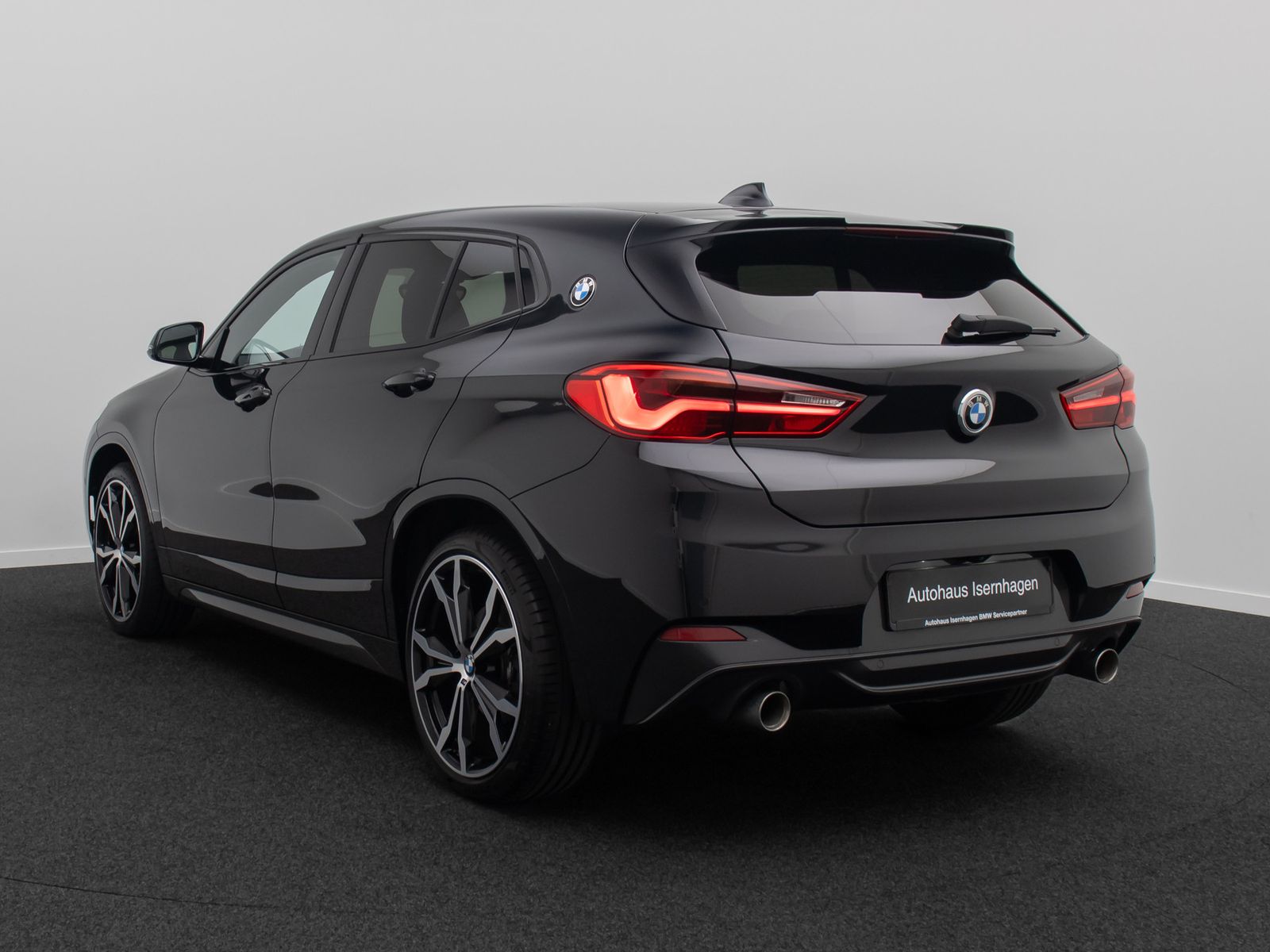 Fahrzeugabbildung BMW X2 sD20i M Sport Kamera HUD Panorama Alarm 20"