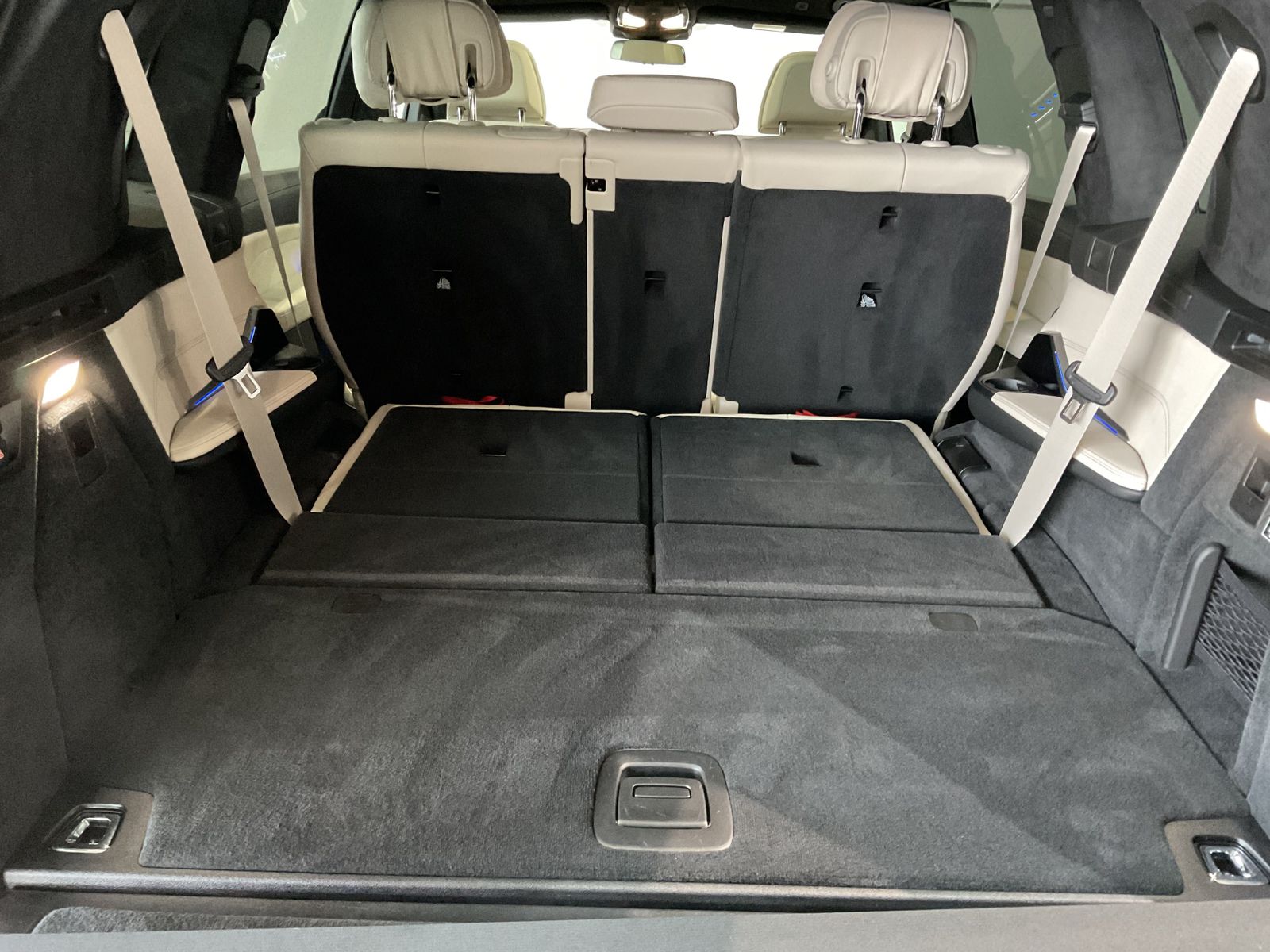 Fahrzeugeinzelansicht 15 Fahrzeugabbildung BMW X7 xDrive40d |Standheizung |Integral-Aktivlenkun