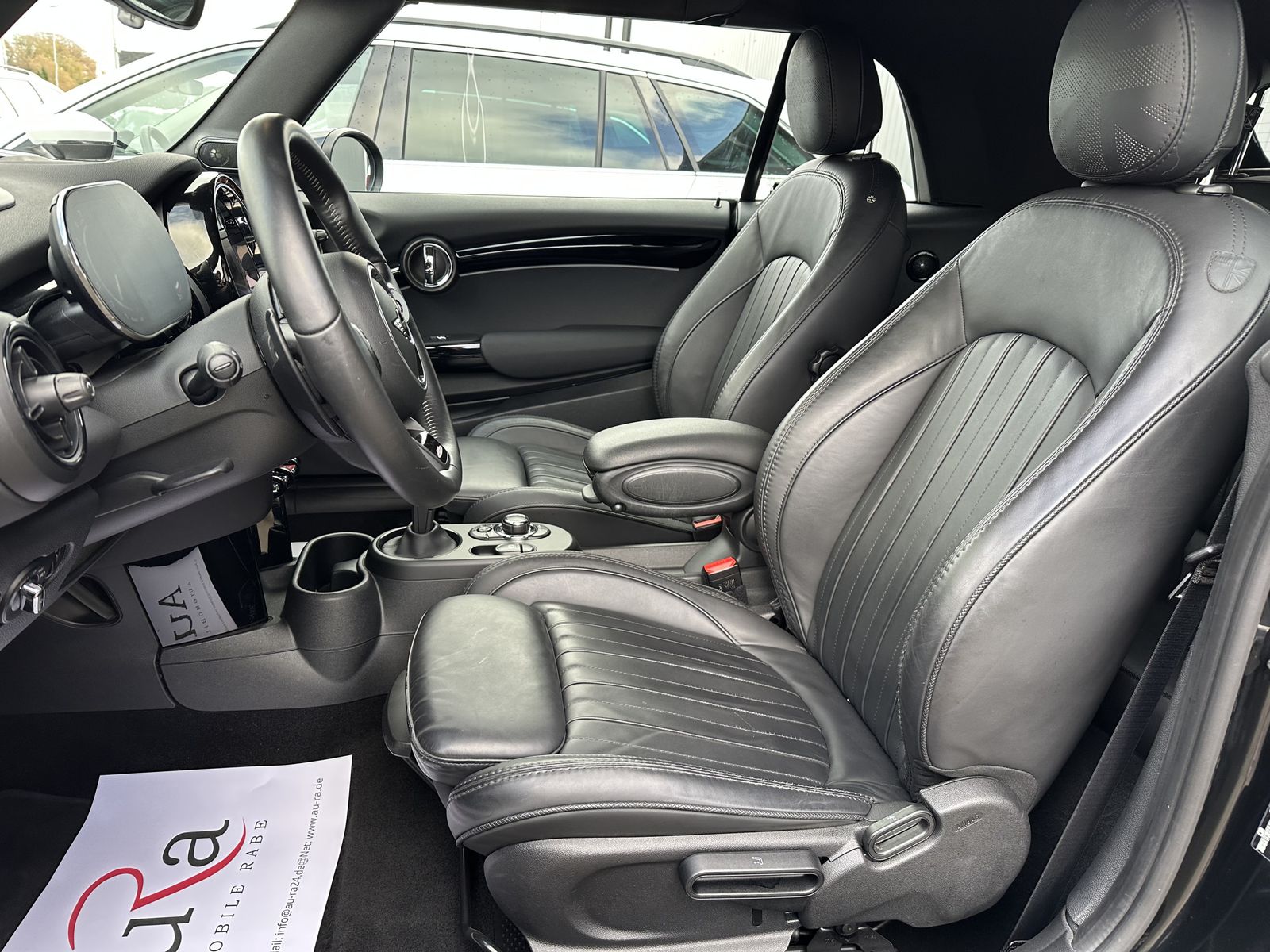 Fahrzeugabbildung MINI John Cooper Works Cabrio NAV+LED+H&K+18ZO+KAMERA