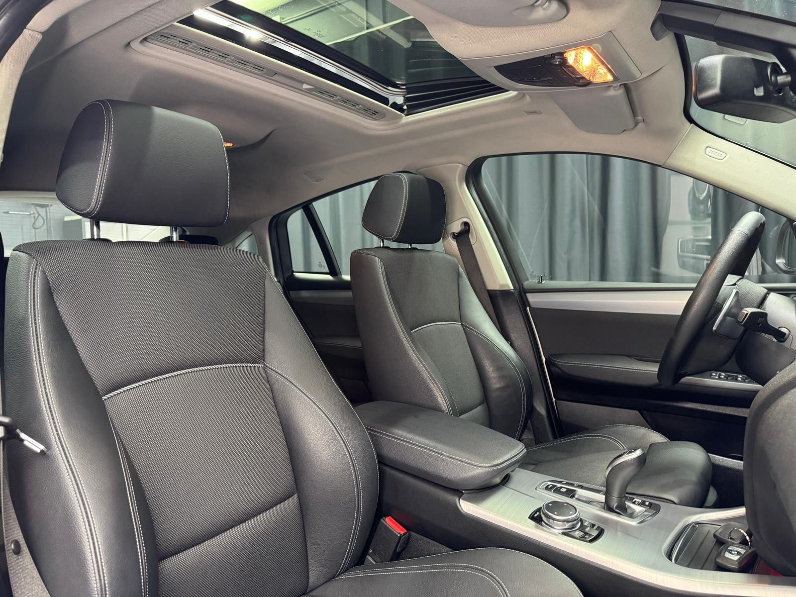 Fahrzeugabbildung BMW X4 xDrive 35I|PANO|MEMORY