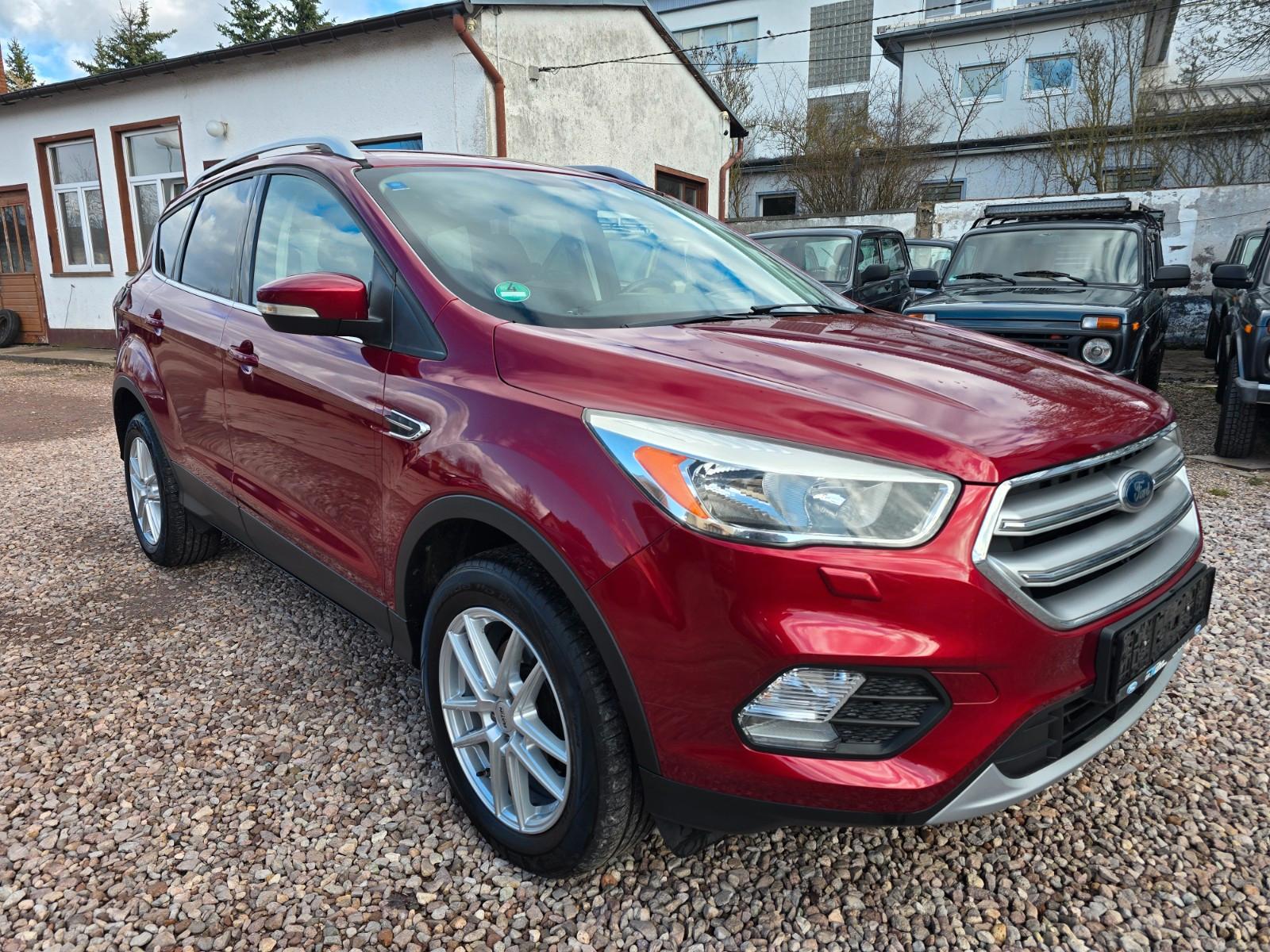 Ford Kuga Trend*AHK*SHZ*TÜV Neu*1 Hand*Klima*