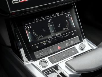 صورة 9 لـ 2023 AUDI Q8 E-TRON