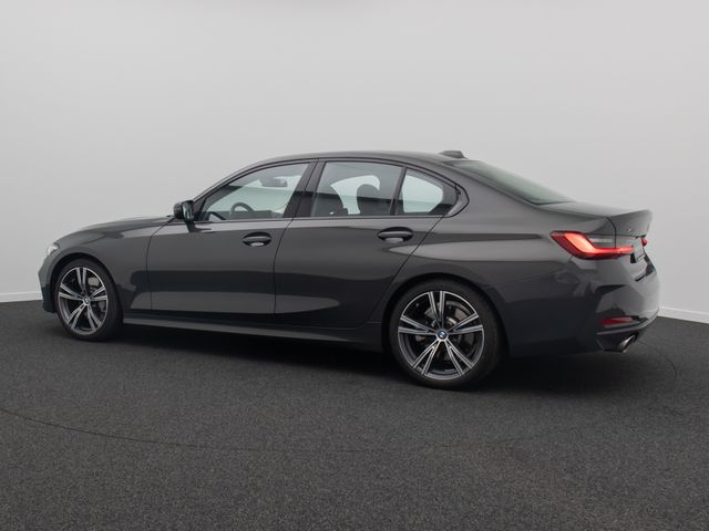 BMW 330, 2022 — 10