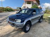 Mitsubishi L200 DOUBLE CAB - blaue Mitsubishi L200