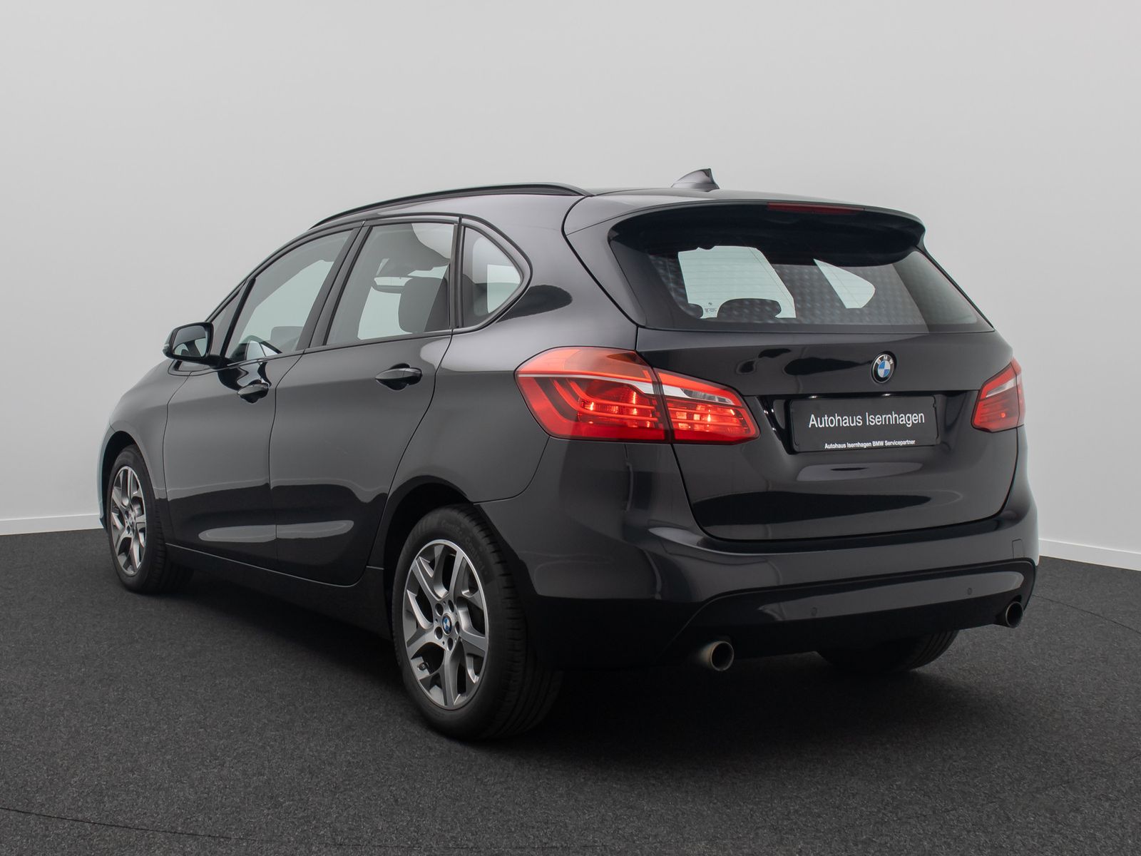 Fahrzeugabbildung BMW 220d Active Tourer HUD NaviPlus H/K Panorama DAB