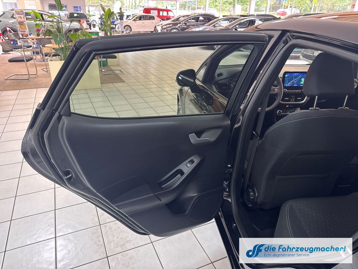 Fahrzeugabbildung Ford Fiesta Titanium X Navi LED Blendfreies Fernl. Ku