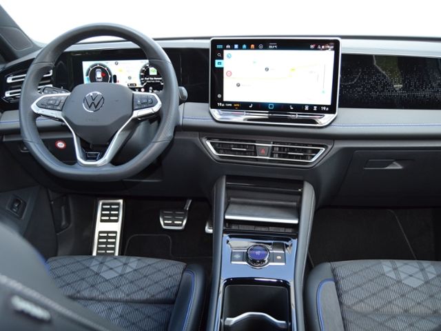 Tiguan 2.0 TDI DSG R-Line BLACK-STYLE/IQ.DRIVE-P