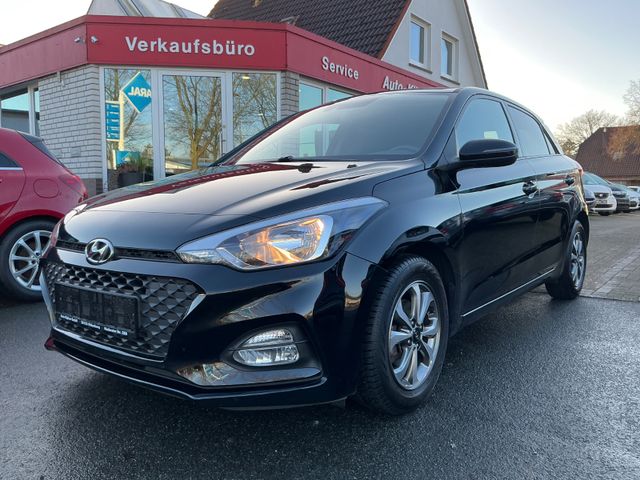 Hyundai i20 Advantage 1.2 SHZ LHZ BT DAB Kamera