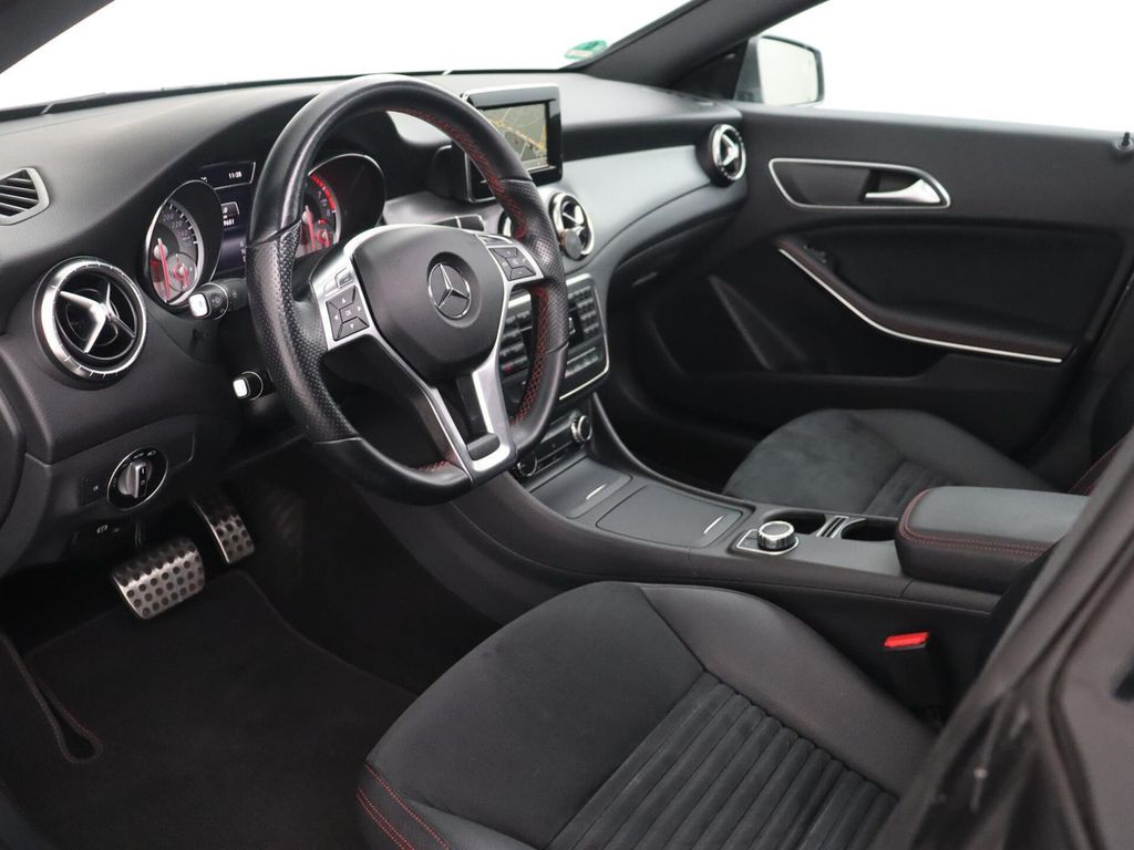 Mercedes-Benz CLA 200 Ambition Motorproblem AMG Styling panora