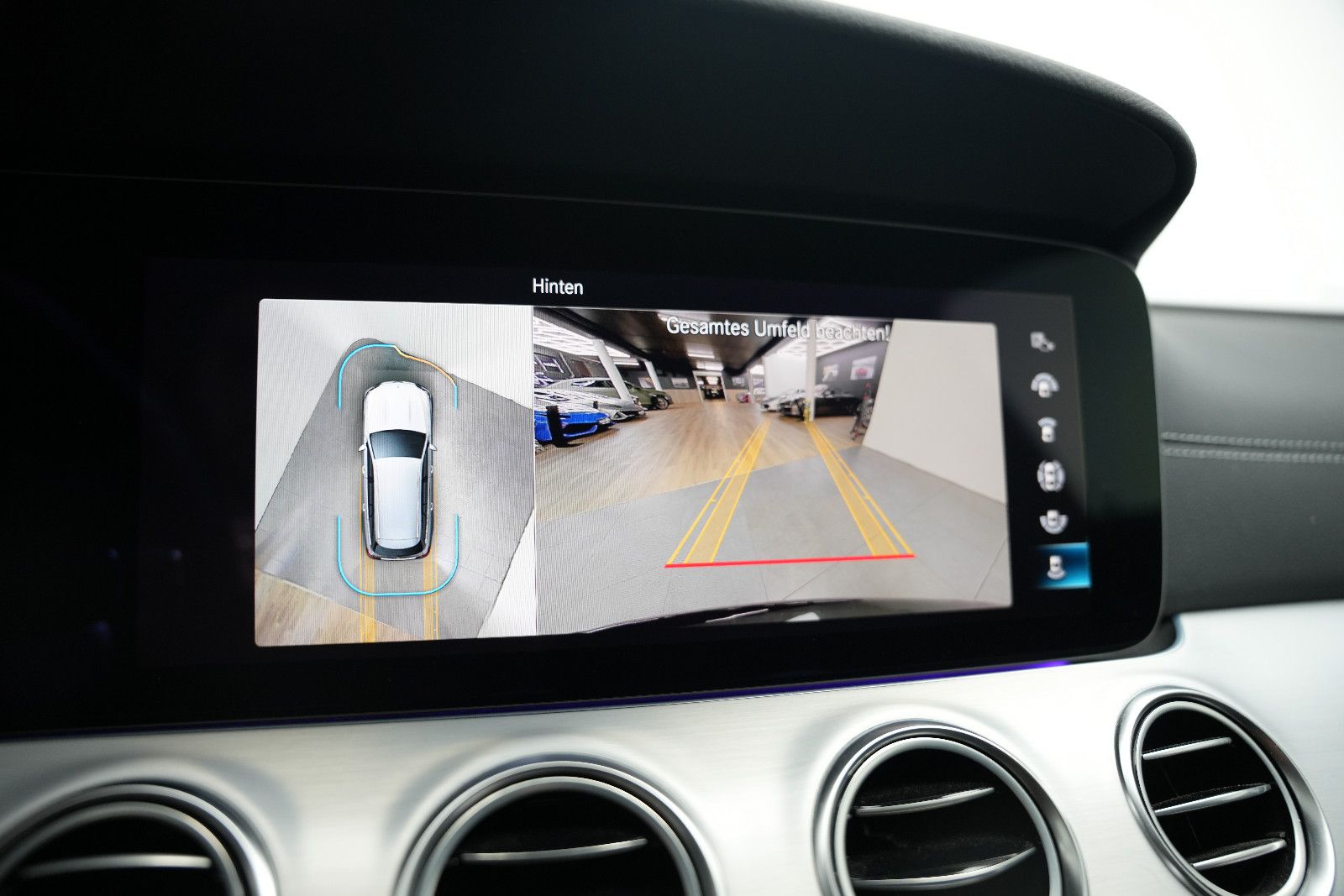 Fahrzeugabbildung Mercedes-Benz E 300 de/Plug-in/Leder/Ambiente/LED/360°Cam/SHZ/