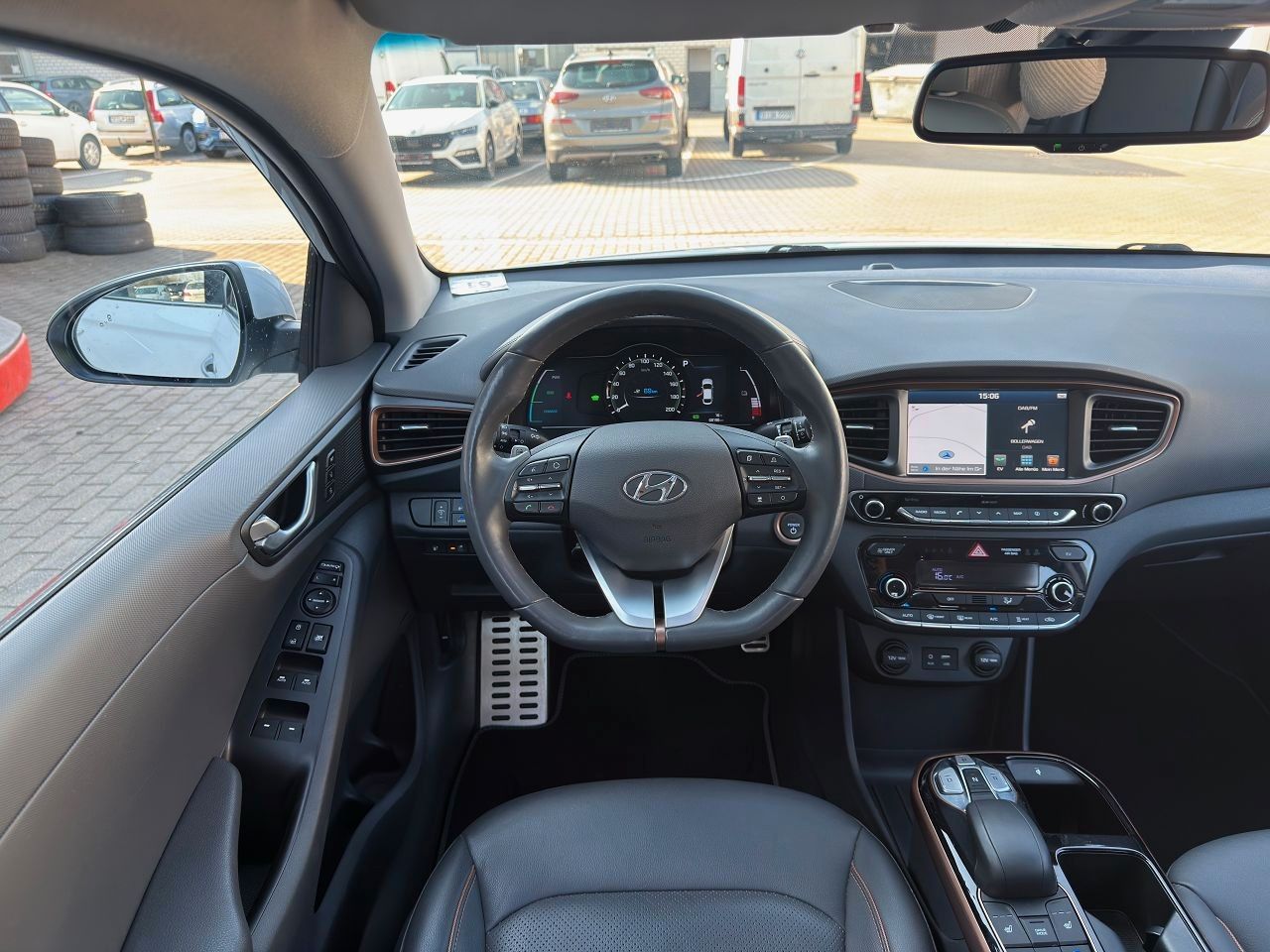 Fahrzeugabbildung Hyundai IONIQ EV Premium *Schiebedach*Totwinkel*ACC*LED*