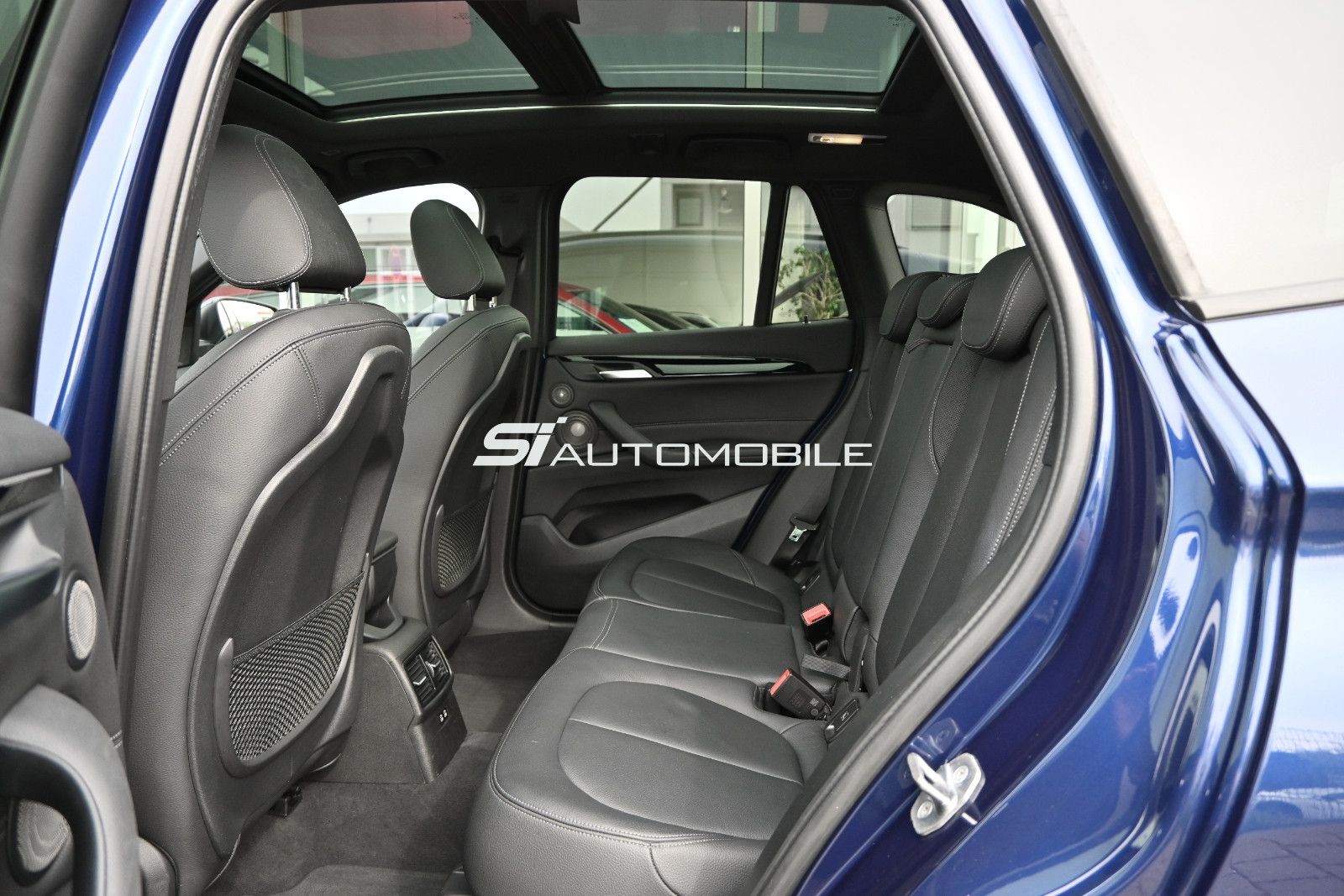 Fahrzeugabbildung BMW X1 xDr20d SPORT °AHK°KAMERA°LEDER°MEMO°NAVI°PANO