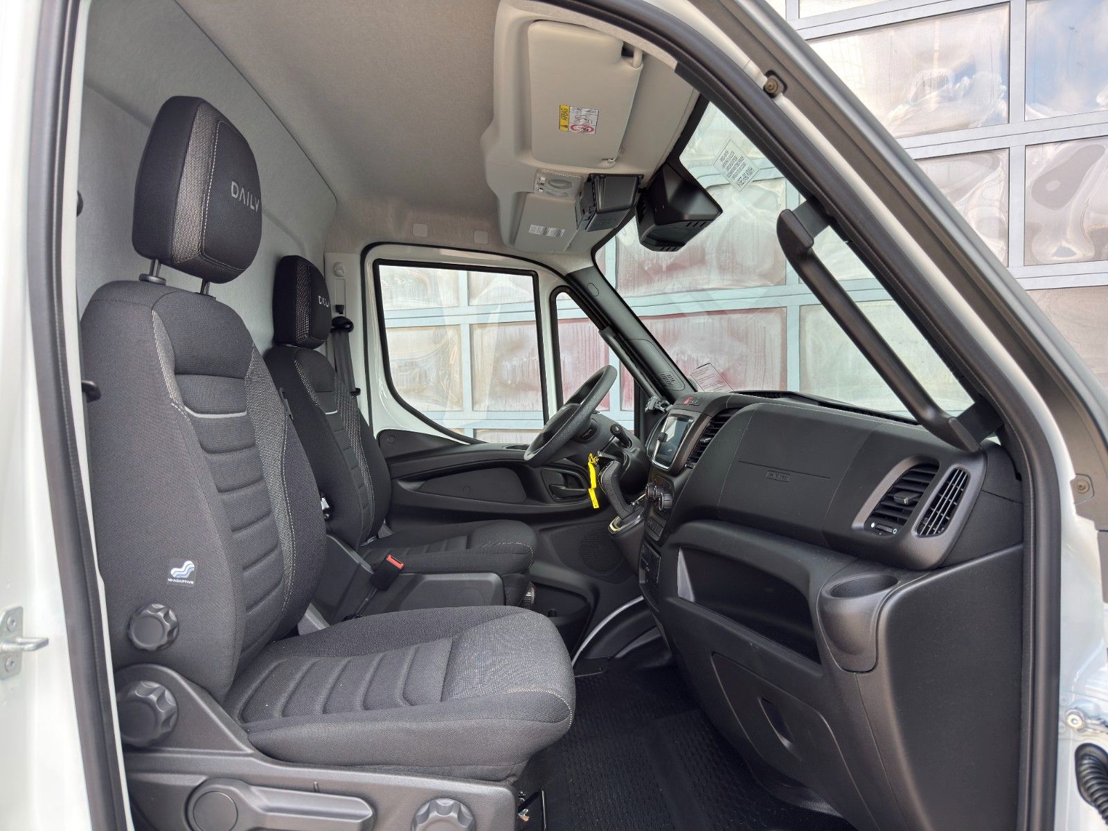 Fahrzeugabbildung Iveco Daily 70C18HA8/P Kühlkoffer