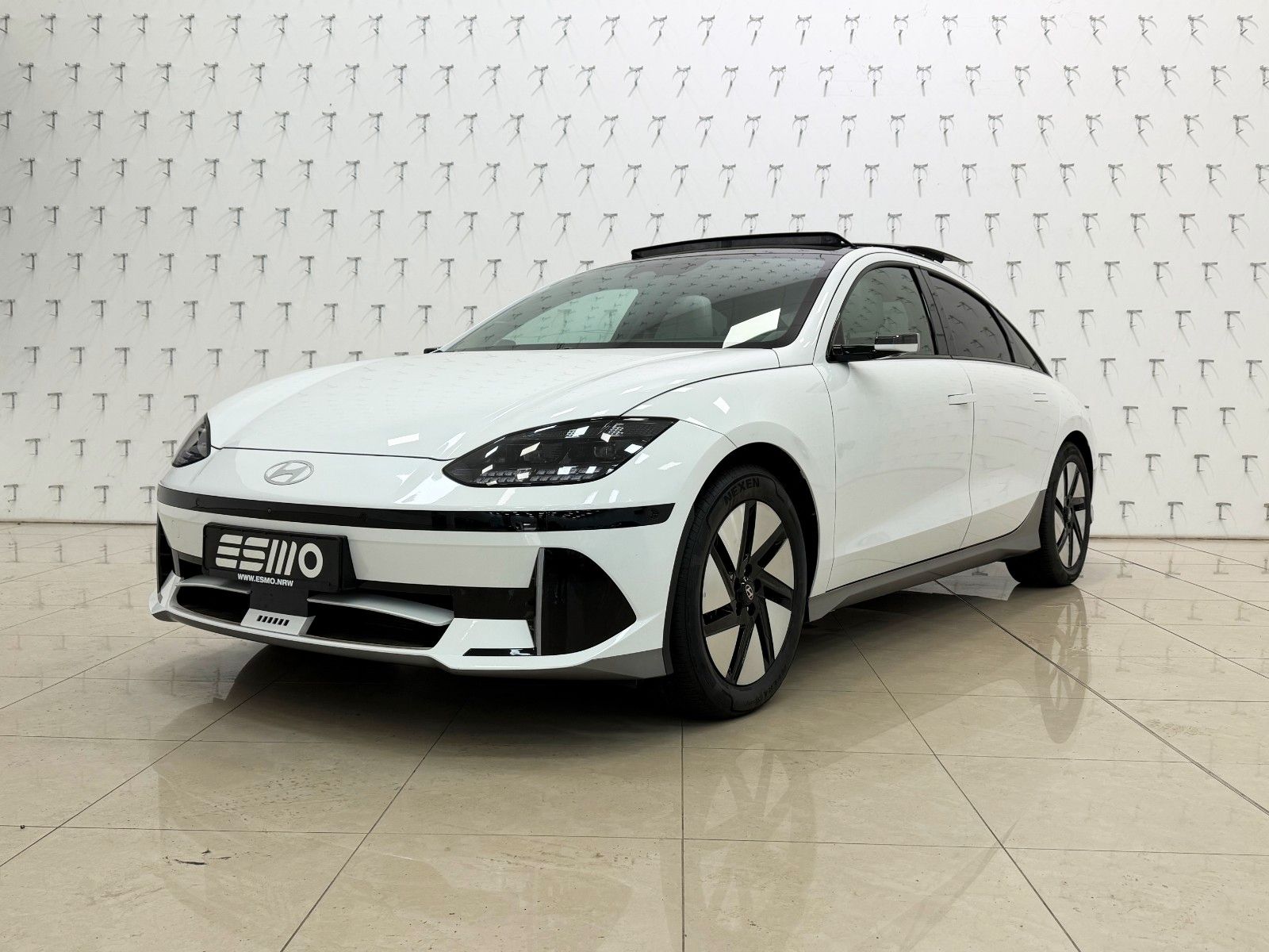 Hyundai IONIQ 6 77,4kWh 325ps 4WD Uniq 360°K/GSD/DIGI