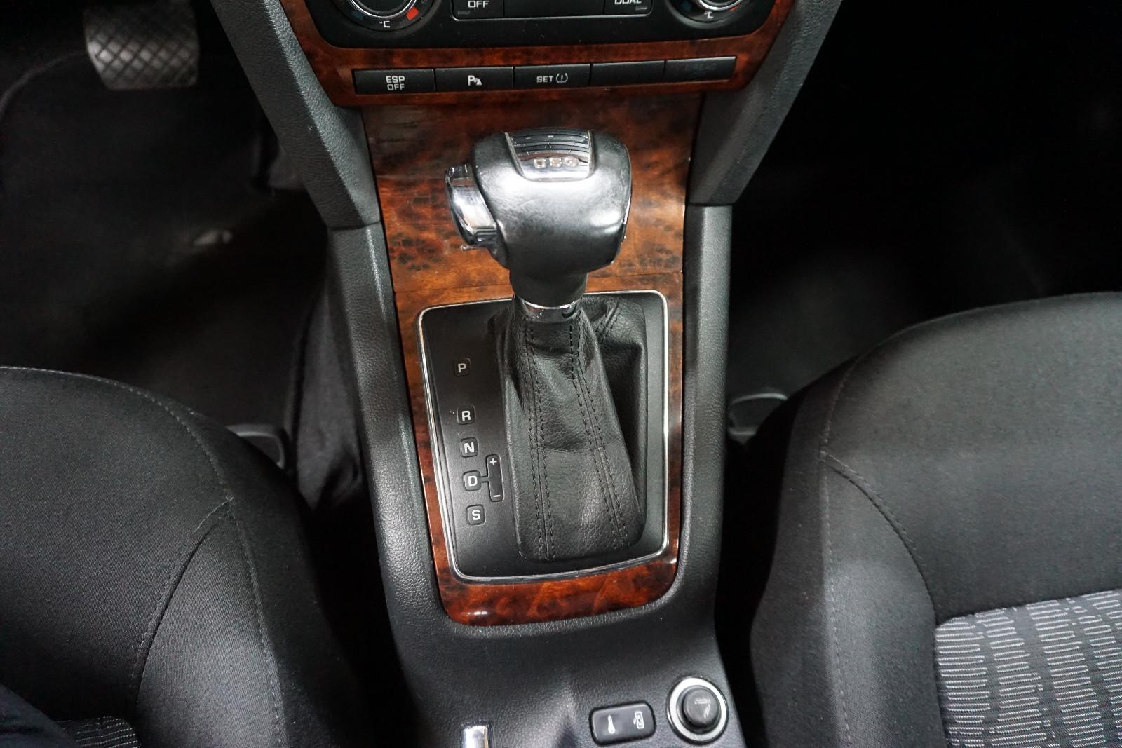 Skoda Octavia 2009 — photo 18