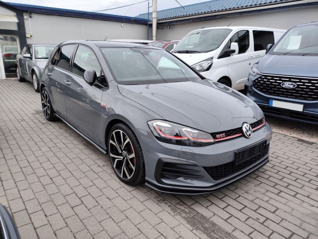 Volkswagen Golf VII Lim. GTI TCR Start-Stopp AKRAPOVIC Stzh