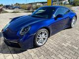 Porsche 992 Carrera Coupé enzianblau