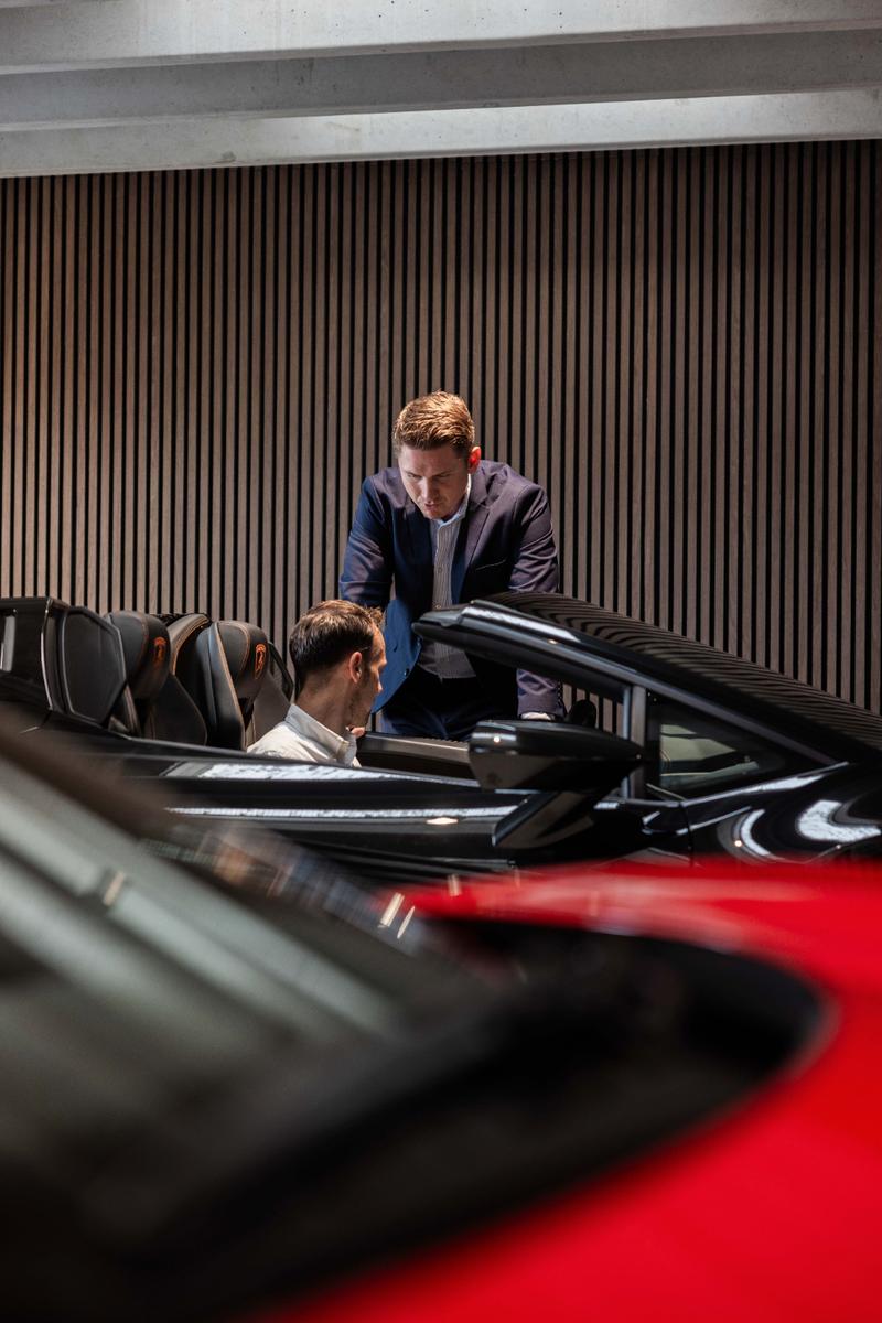 showroom-image-bottom
