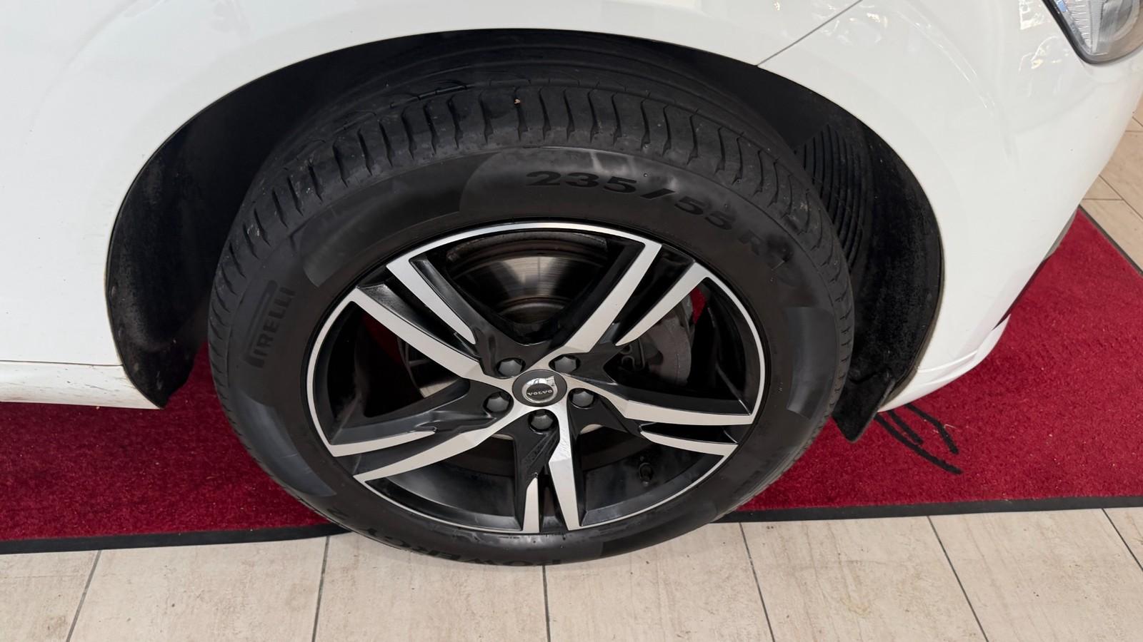 Volvo XC60 D4 R Design 2WD