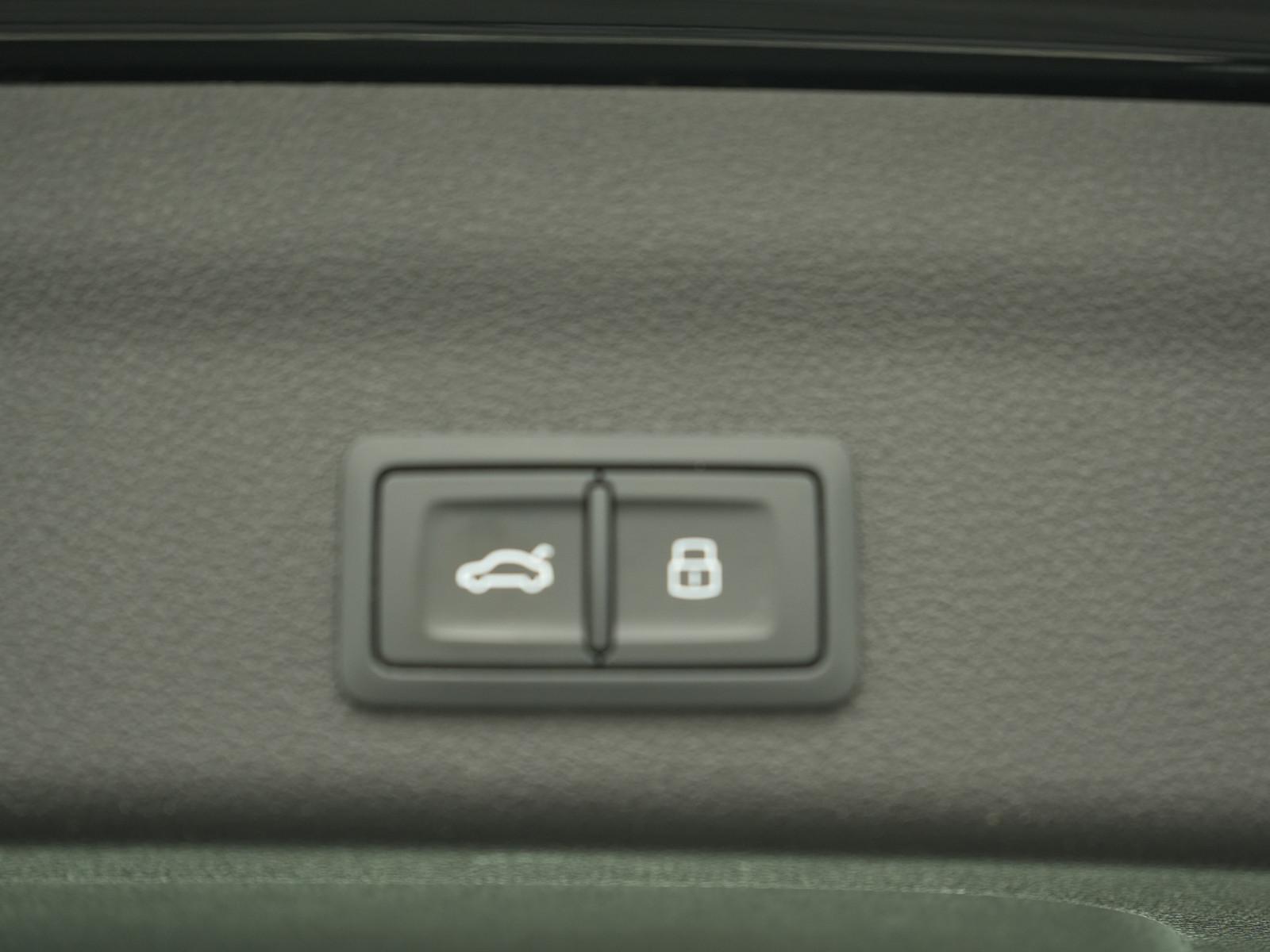 Audi A6 Avant design NAVI VIRT ACC MEMORY LEDER KAM