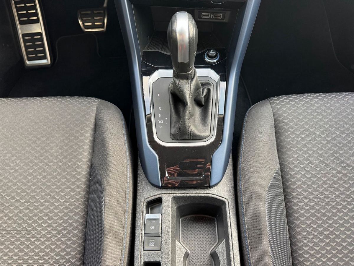 Fahrzeugabbildung Volkswagen T-Roc Style+RLine+AHK+ACC+LED+MirrowLink