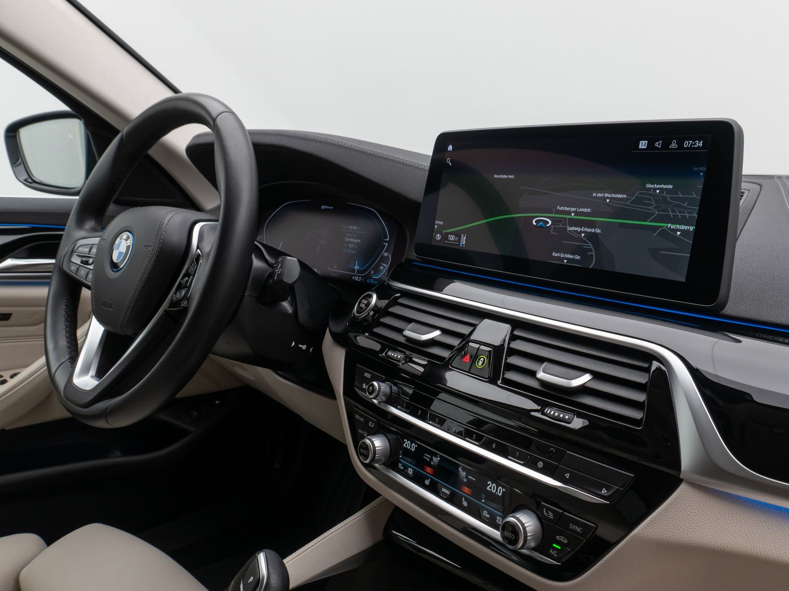 Fahrzeugabbildung BMW 530e xD Luxury Line KameraHUD DAB HiFi Komfort