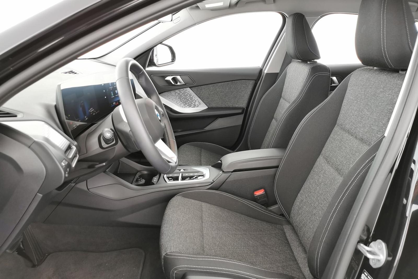 BMW 1 Series i M Sport Design NAV SHZG ParkAss+RFK Alarm, миниатюра 9