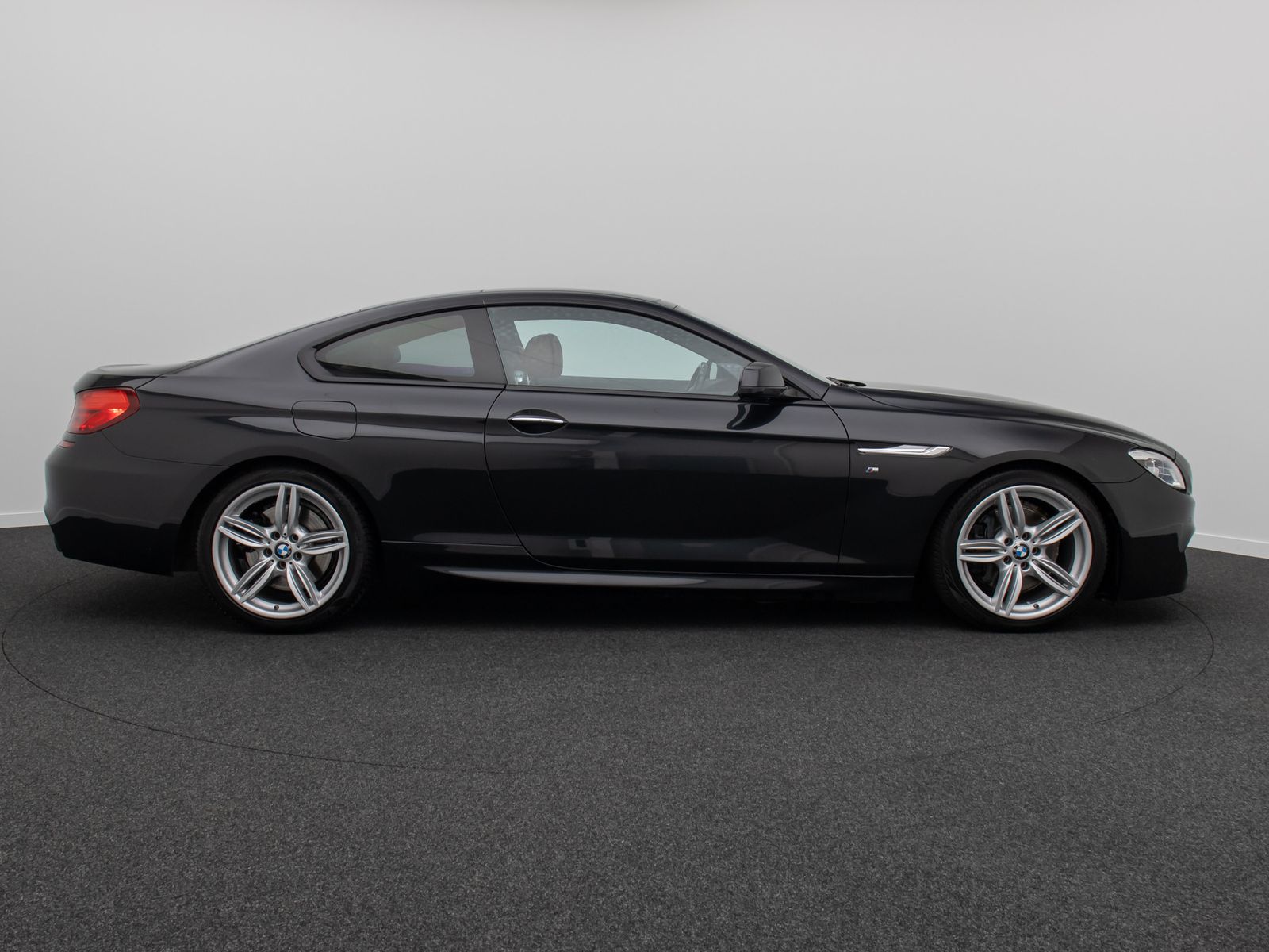 Fahrzeugabbildung BMW 640i xD Coupé M Sport H/K Kamera HUD SoftCl 19"