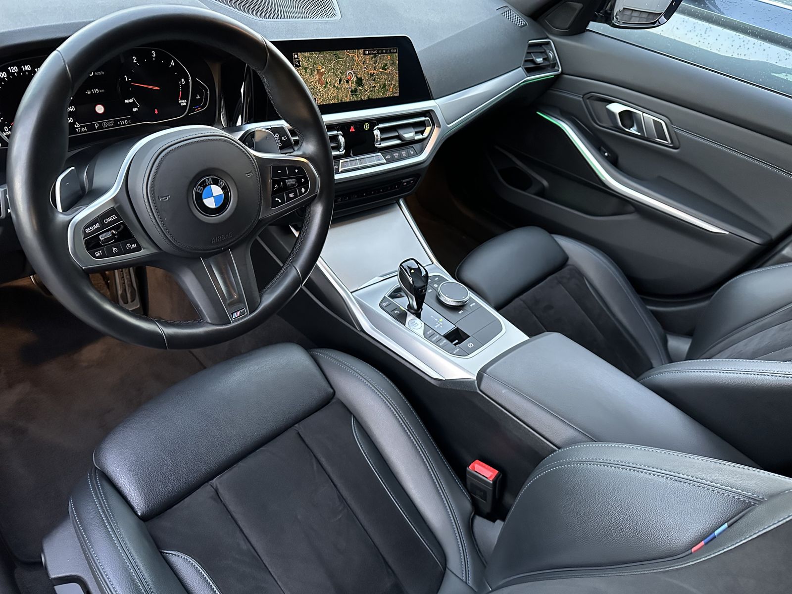 Fahrzeugabbildung BMW 320d Touring M-Sport NAV+LED+KAMERA+19ZO+HIFI+VC