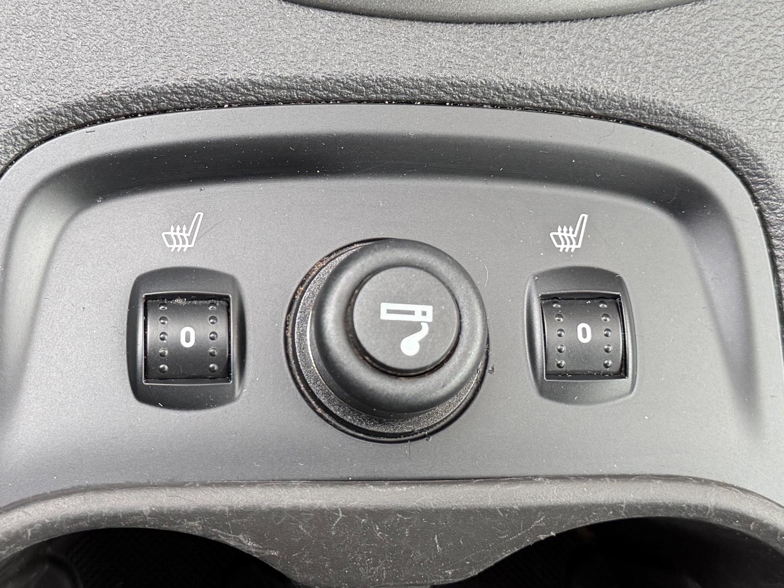 Ford Focus 2014 — photo 19