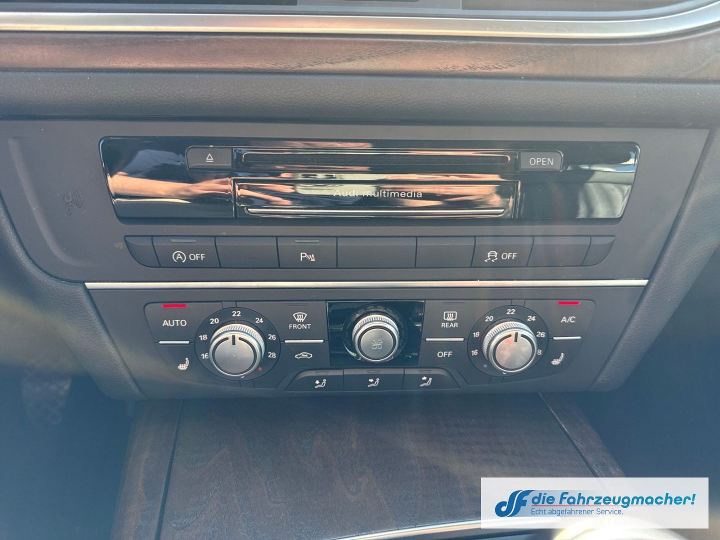 Fahrzeugabbildung Audi A6 Avant 2.8 FSI AHK-klappbar Navi Leder Bi-Xeno