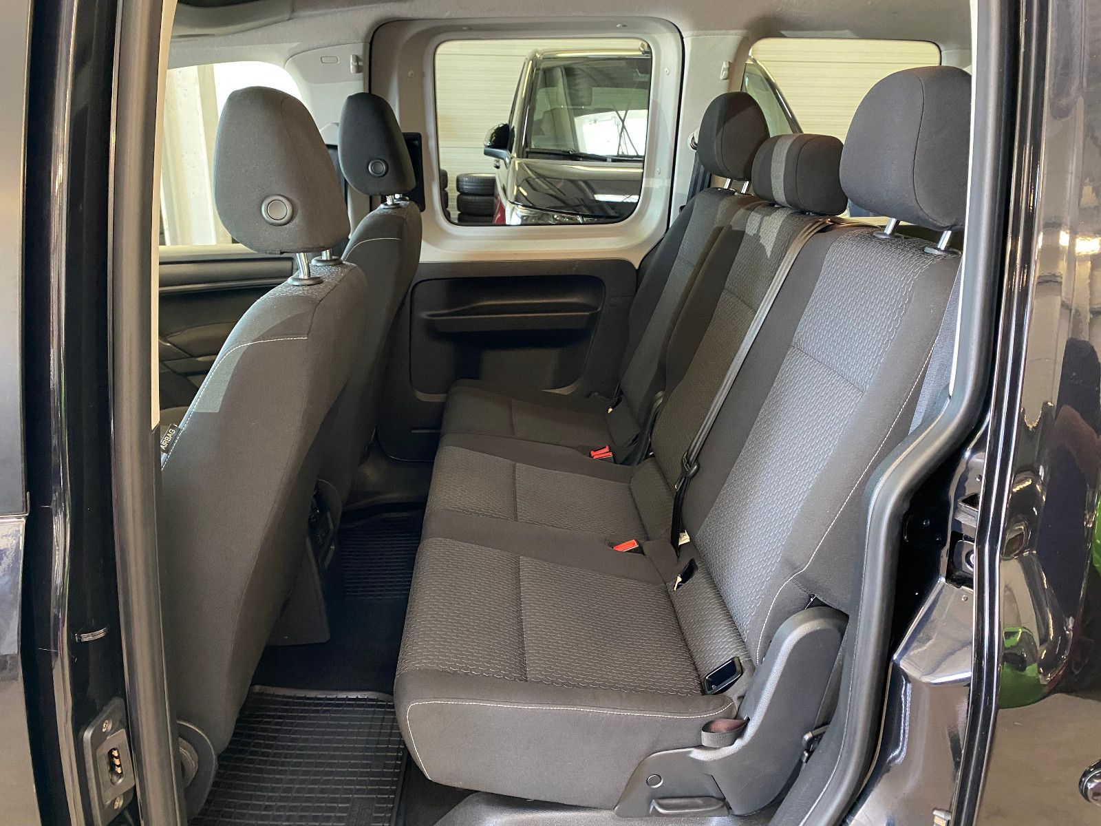Fahrzeugabbildung Volkswagen Caddy 2.0 TDI Klimaautomatik PDC SHZ Tempomat