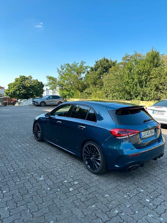 Mercedes-Benz A 35 AMG
