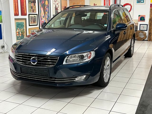 Volvo V70 Kombi Momentum 1 Hand Leder Xenon Navi Garan