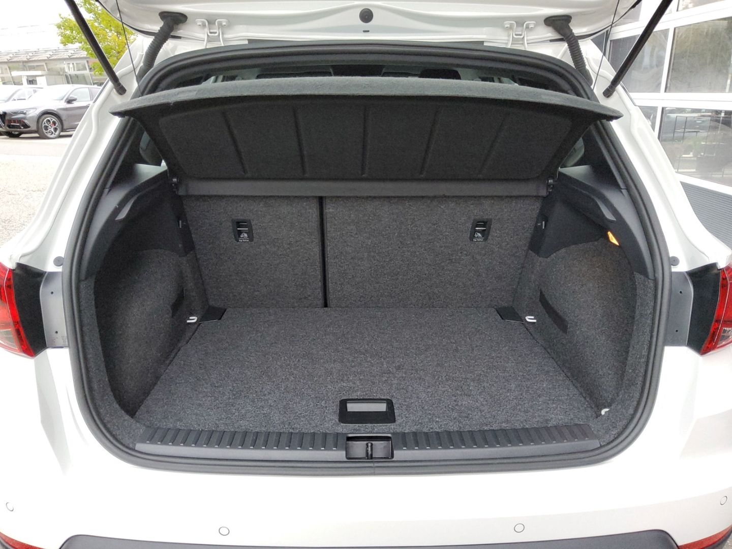 Fahrzeugabbildung SEAT Arona FR, Sportsitze, Einparkhilfe,Navi, Shz, Ka