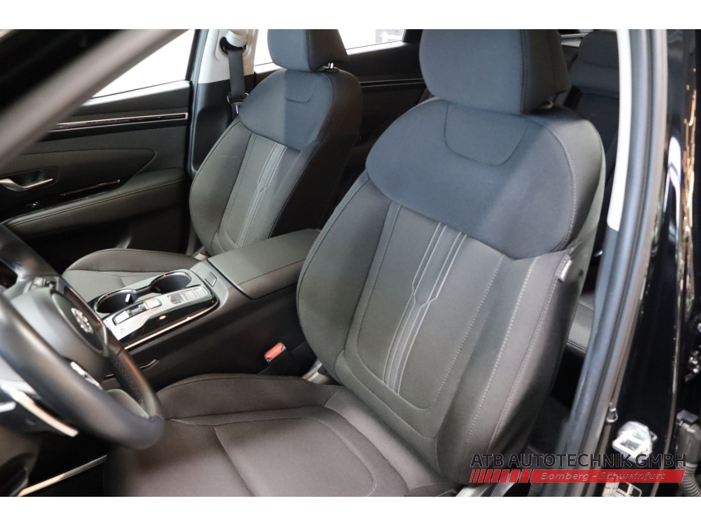 Fahrzeugabbildung Hyundai Tucson PHEV 1.6 T-GDi 4WD 97,8% SOH Funkions- /L