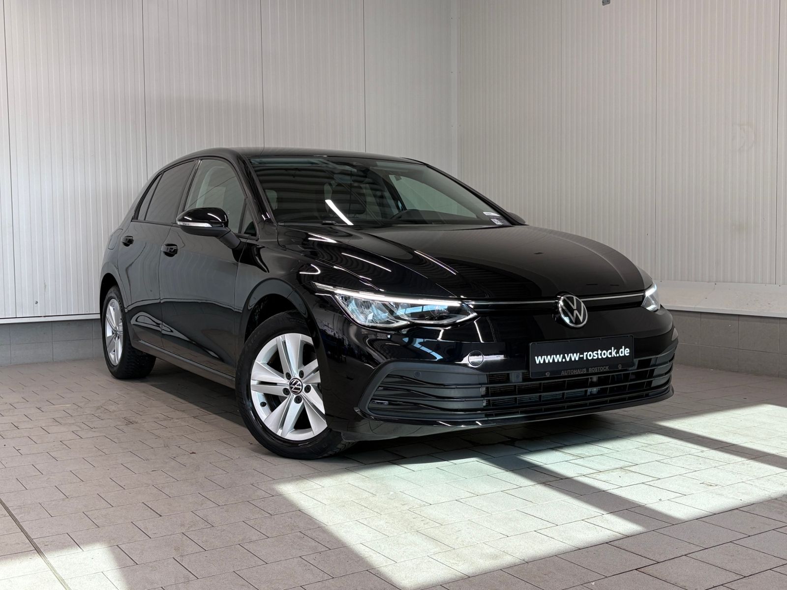 Golf VIII Life 1.0 eTSI DSG LED NAVI ACC PDC SHZ