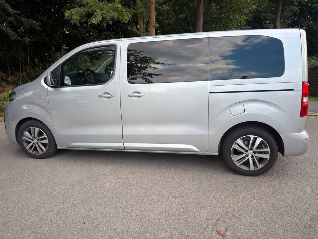 Image of Peugeot Traveller