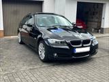 BMW 320d E90 SHZ Schiebedach Tempomat  - BMW 320 Limousine 320d e90 mit Diesel-Antrieb