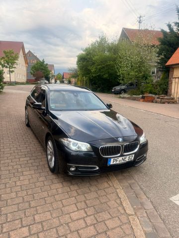 BMW 520d xDrive Touring A Luxury Line Luxury Line