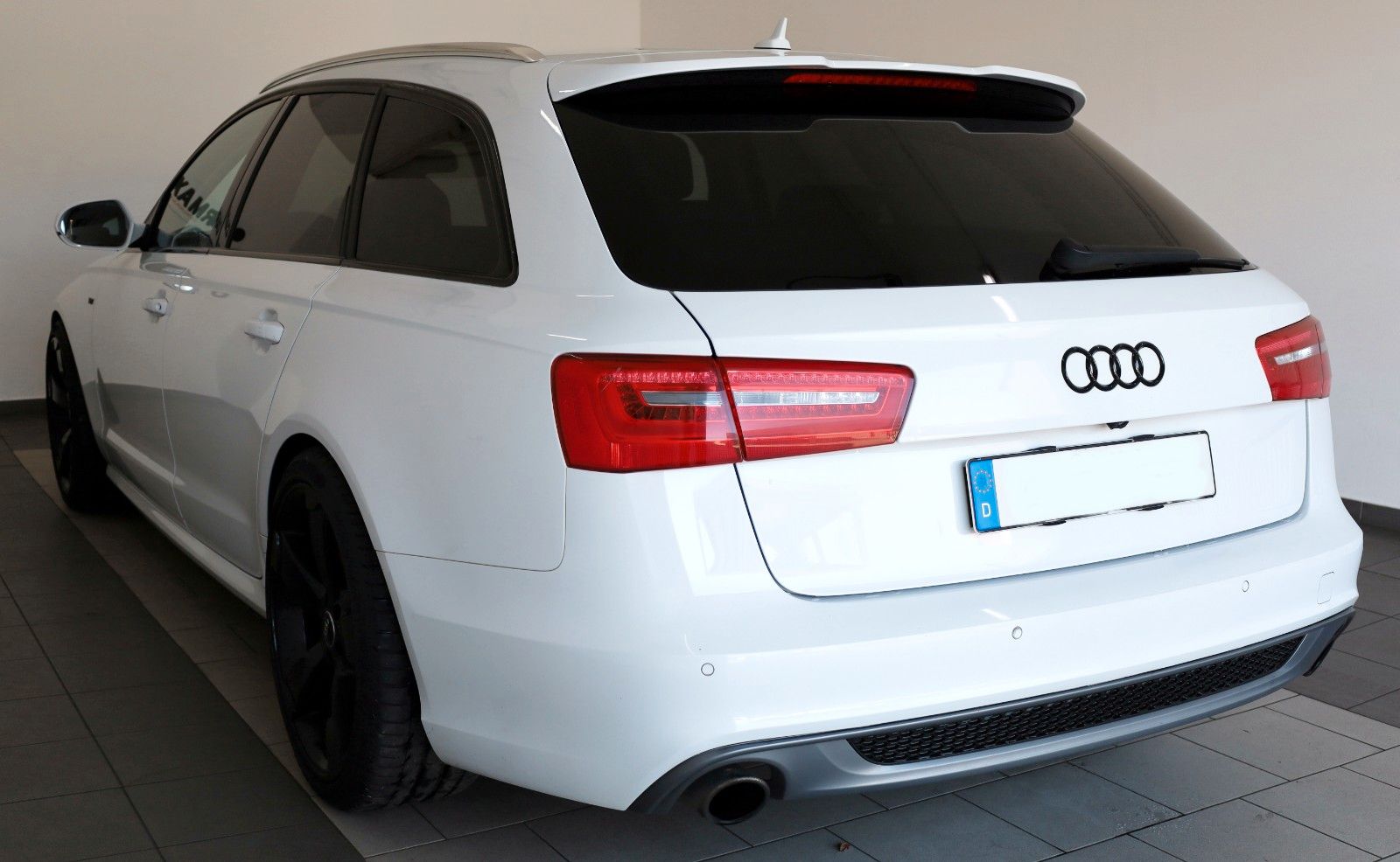 Fahrzeugabbildung Audi A6 Avant 3.0 TDI quattro S-Line,HUD,BOSE