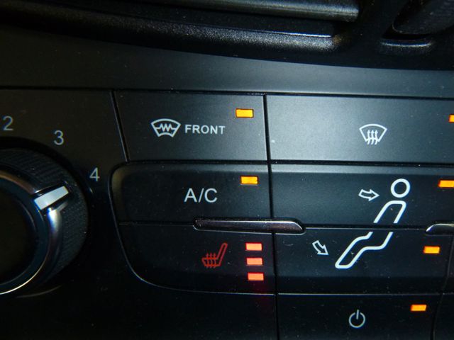 Fahrzeugabbildung Ford C-MAX 1.0 EcoBoost Cool & Connect>NAV/PDC/SHZ...