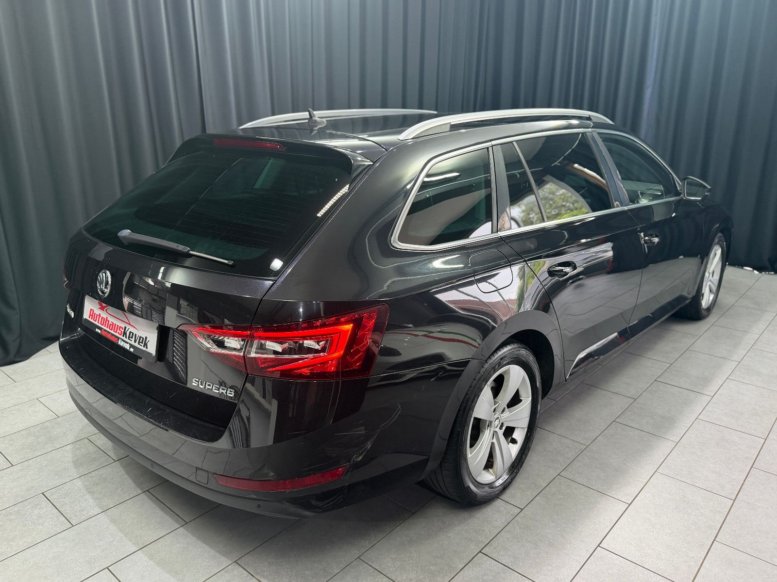 Fahrzeugabbildung SKODA Superb Combi Style |DSG|NAVI|MEMORY|ACC