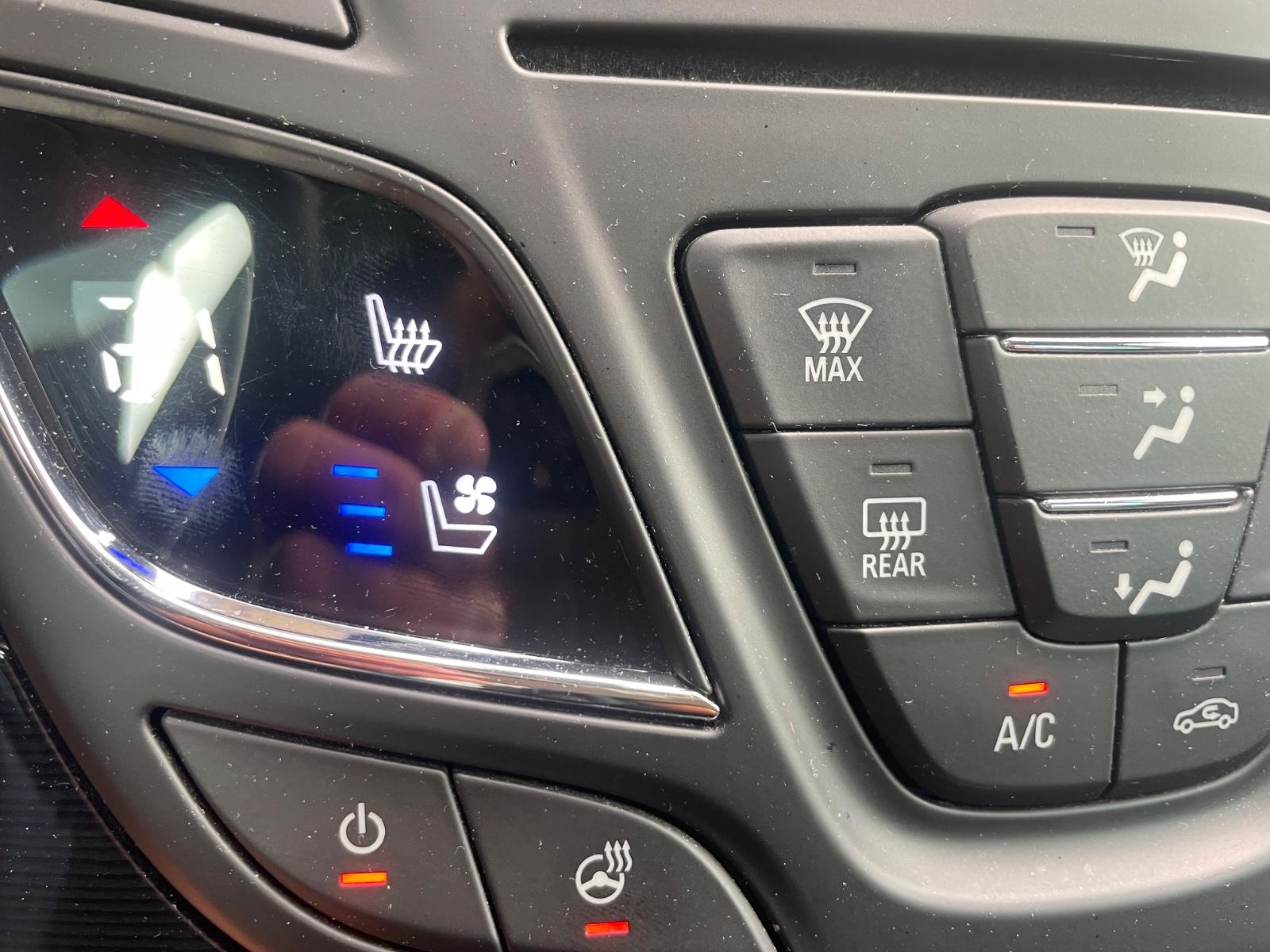 Opel Insignia 2014 — photo 15