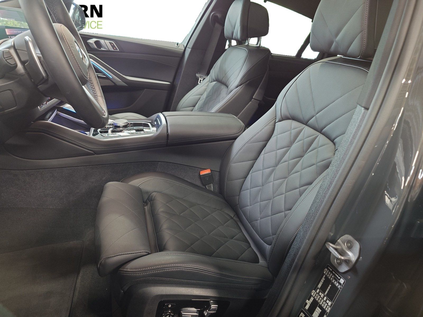BMW X6 xDrive30d M Sportpaket AHK Pano IconicGlow 22 foto 5