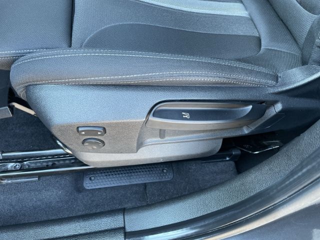 Fahrzeugabbildung BMW 218 Active Tourer d Adnantage Autom. Navi, Einpa